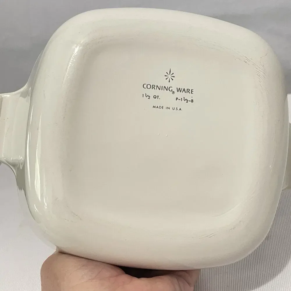 Corning Ware Blue Cornflower Casserole Dish 1 1/2 Qt P 1 1/2 B & Pyrex Lid C-24